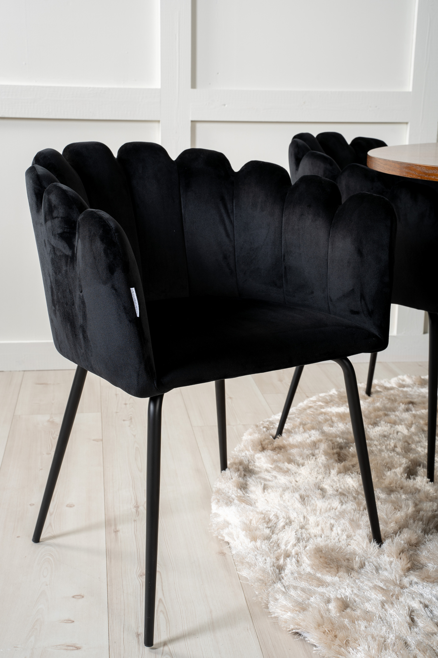 Valgomojo komplektas Dallas 311 (Juoda)