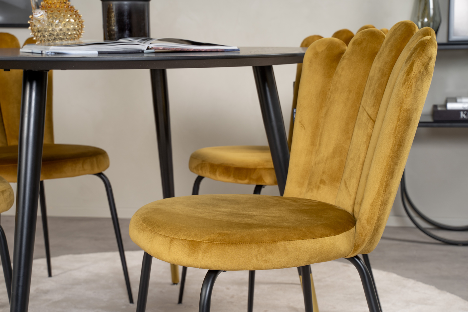 Valgomojo komplektas Dallas 1177 (Geltona + Juoda)