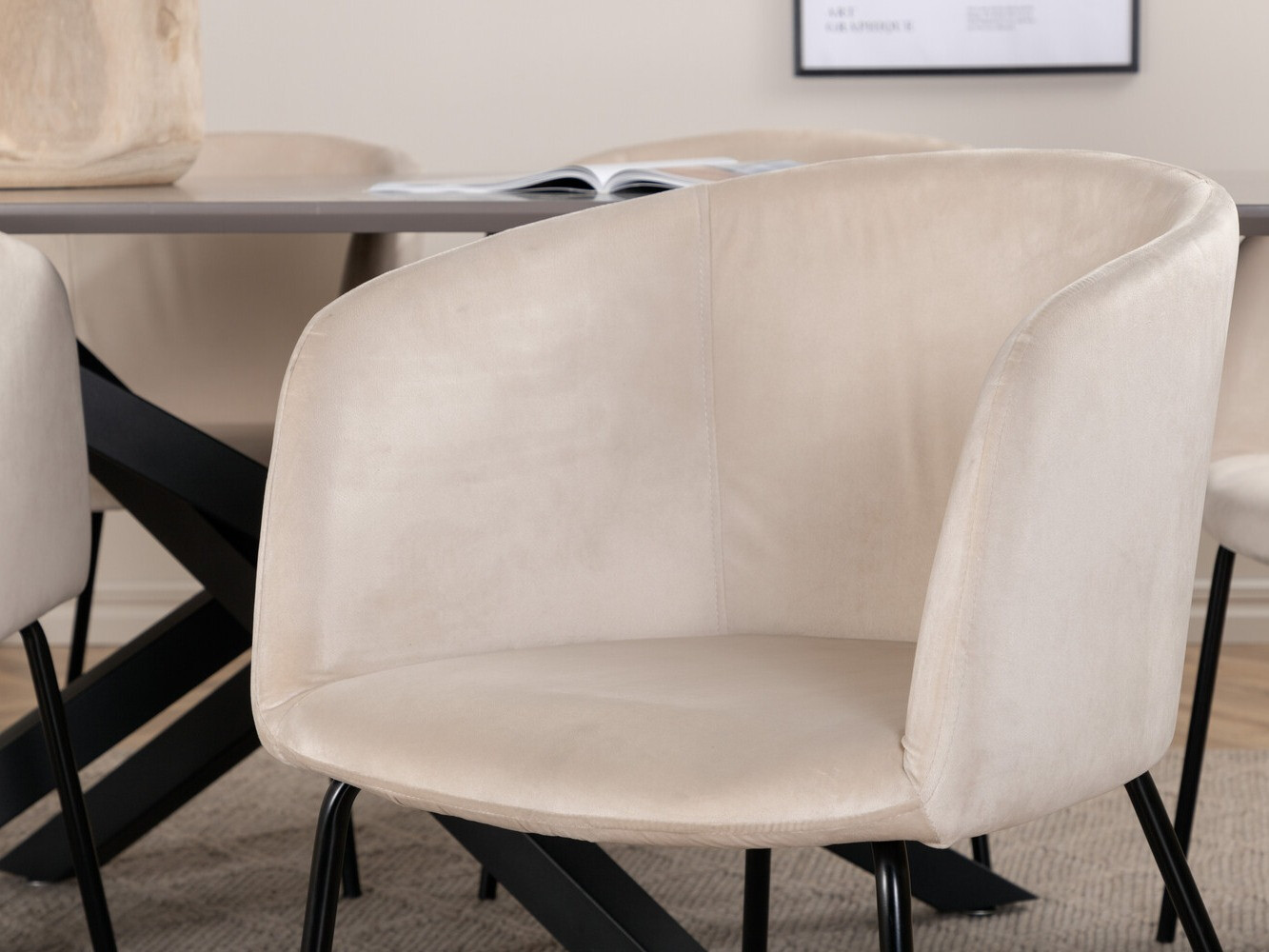 Valgomojo komplektas Dallas 3036 (Kreminė + Juoda)