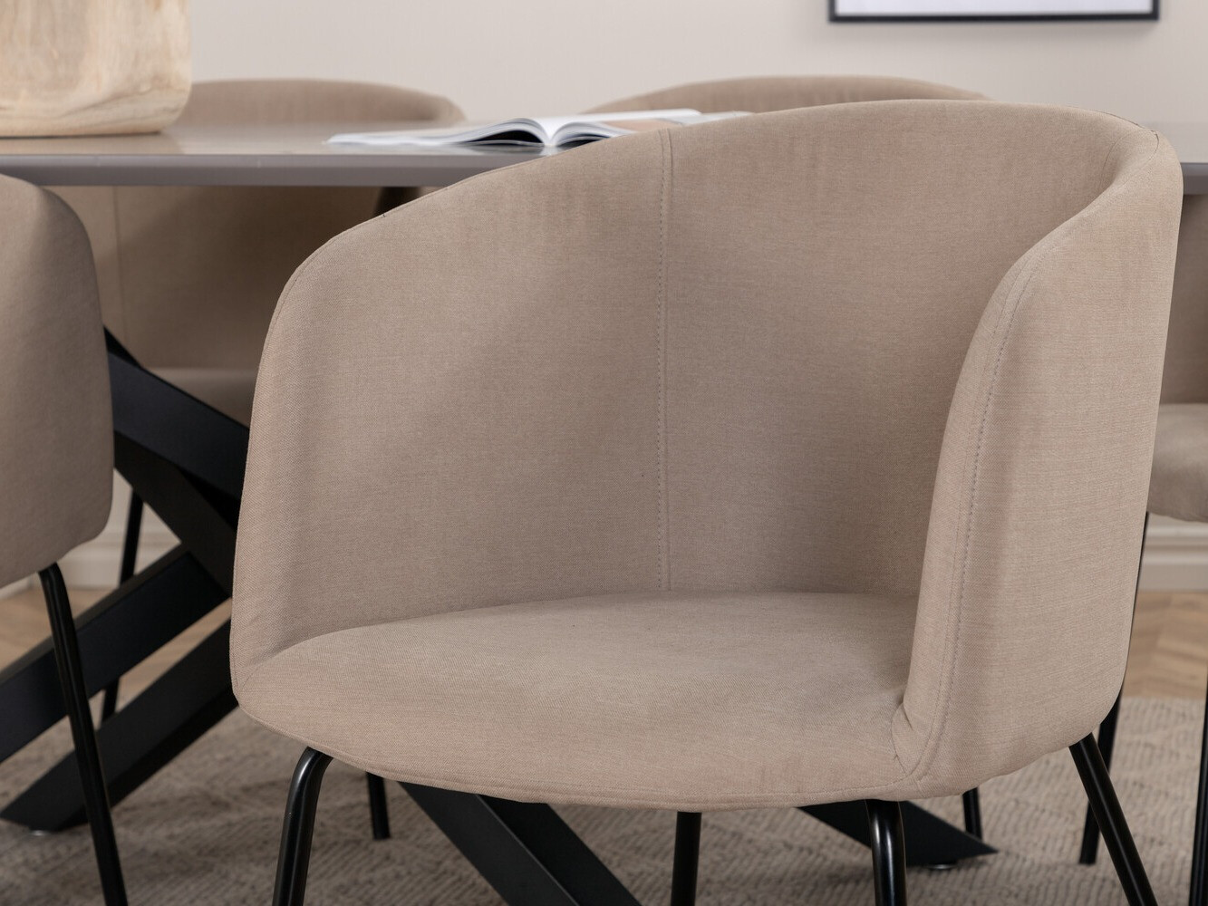 Valgomojo komplektas Dallas 3036 (Smėlinė + Juoda)