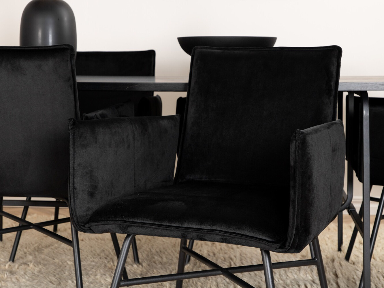 Valgomojo komplektas Dallas 2788 (Juoda)