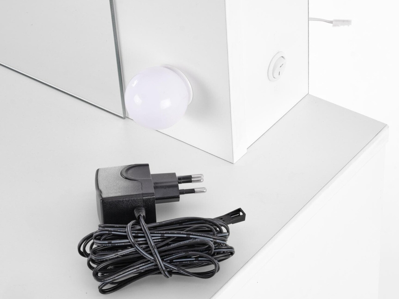 Makiažo staliukas Houston Gaudium (Balta)