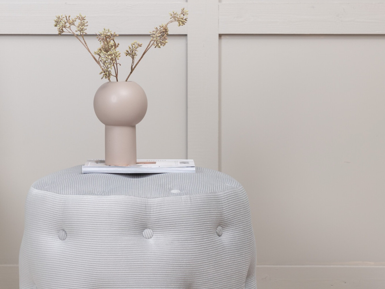 Pufas Dallas 2915 (Šviesi pilka)