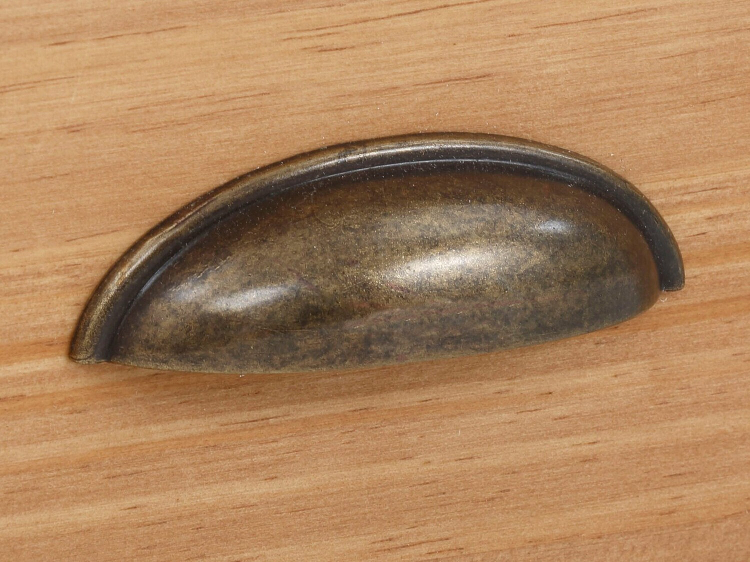 TV staliukas Domflou 101