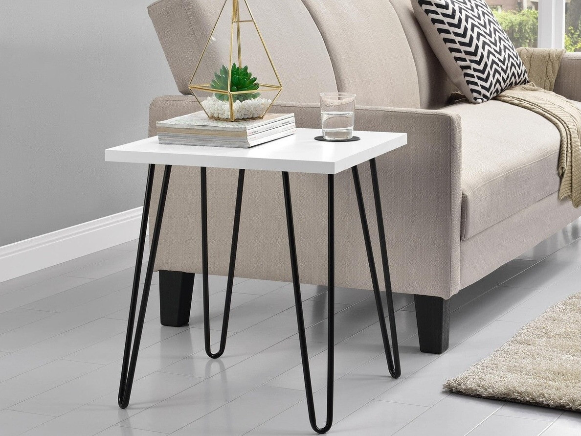 Šoninis staliukas Nutive 103 (Balta)