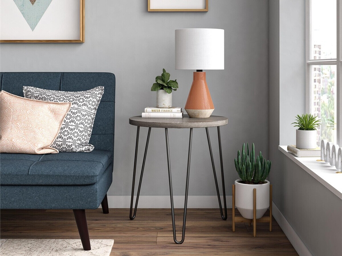 Šoninis staliukas Nutive 105 (Šviesus ąžuolas)