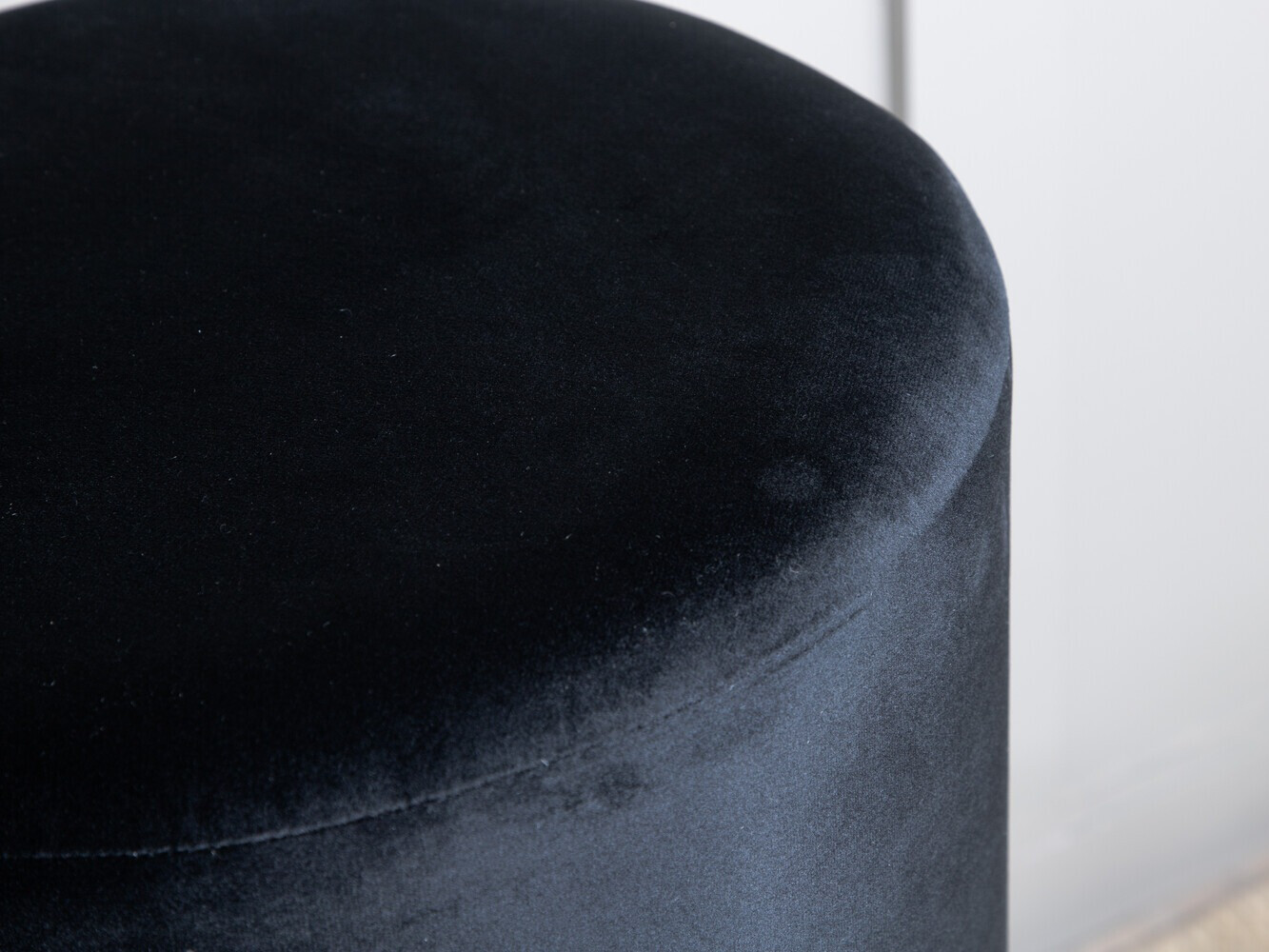 Pufas Dallas 2936 (Juoda + Blizgi geltona)