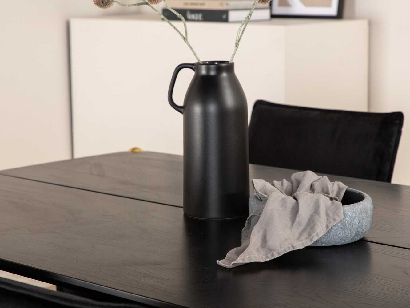 Valgomojo komplektas Dallas 5034 (Juoda)