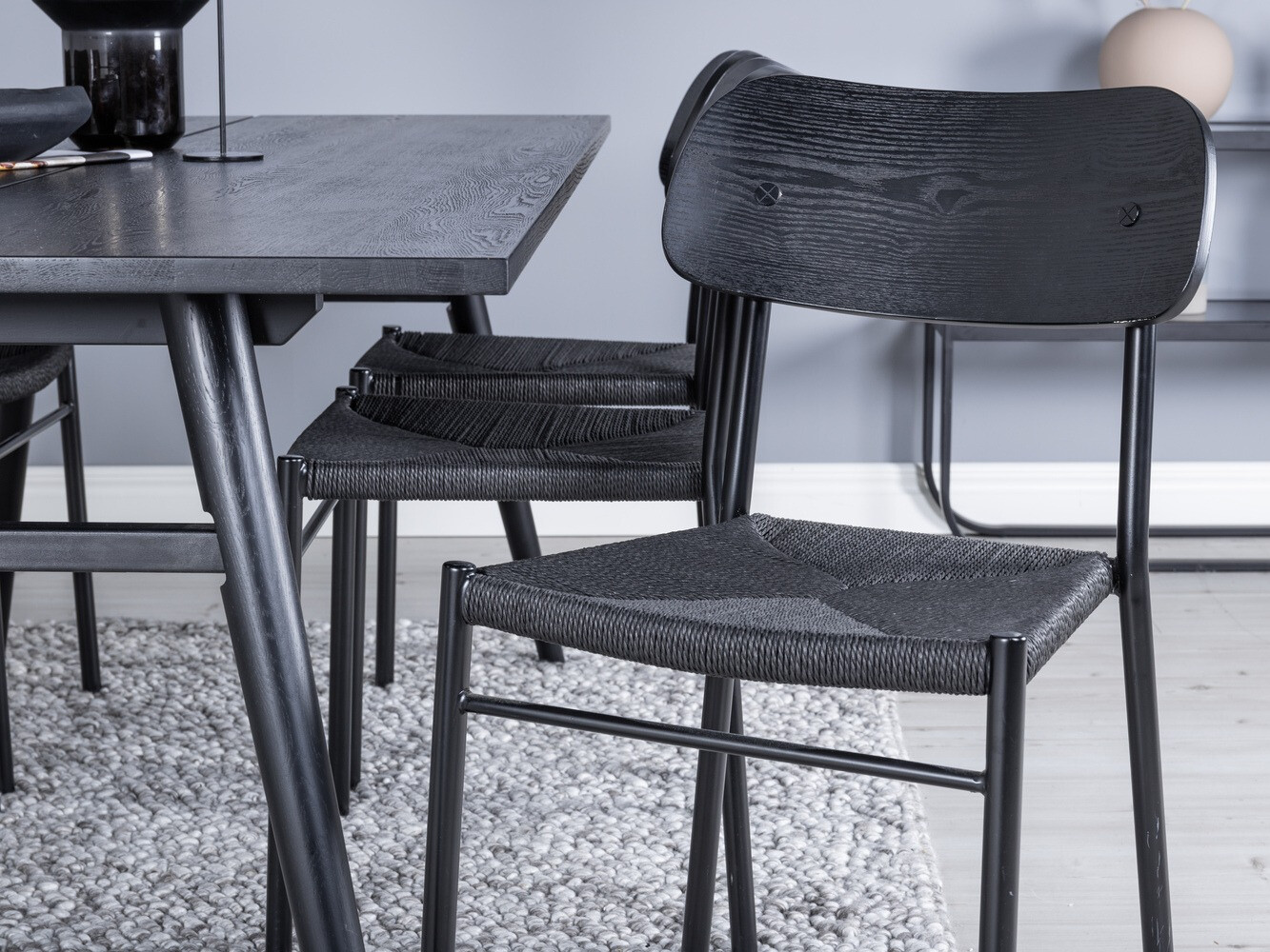 Valgomojo komplektas Dallas 1785 (Juoda)