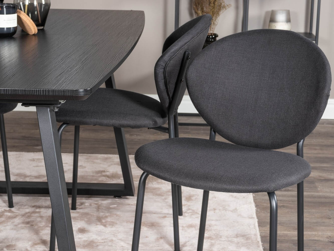 Valgomojo komplektas Dallas 2001