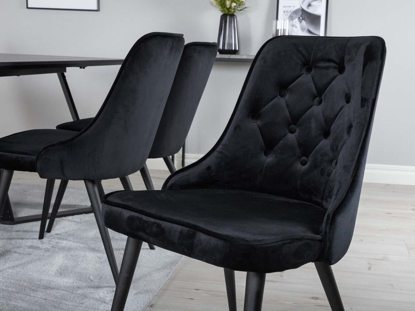 Valgomojo komplektas Dallas 1628 (Juoda)