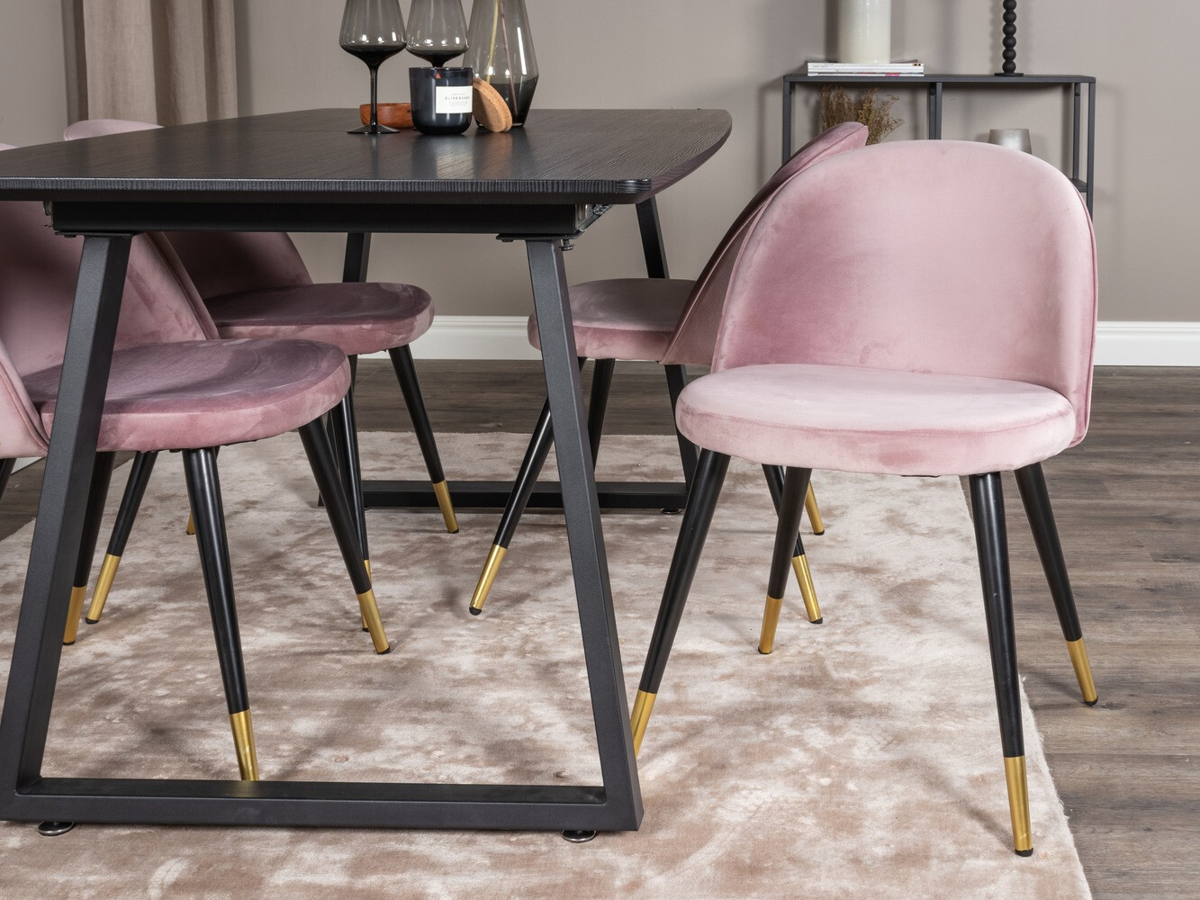 Valgomojo komplektas Dallas 1631 (Rožinė)