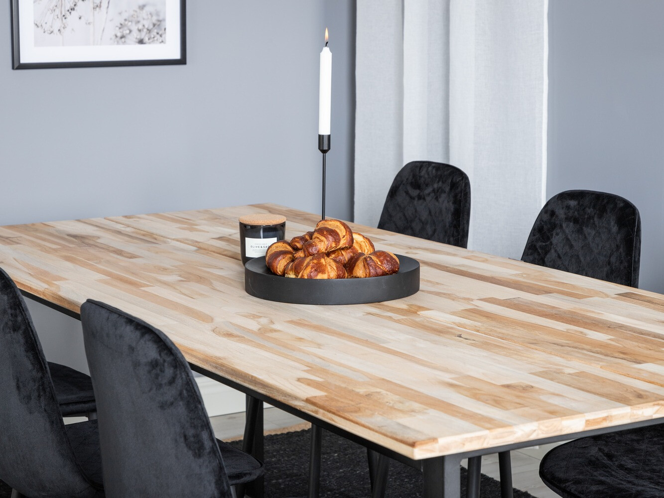 Valgomojo komplektas Dallas 1645 (Juoda)