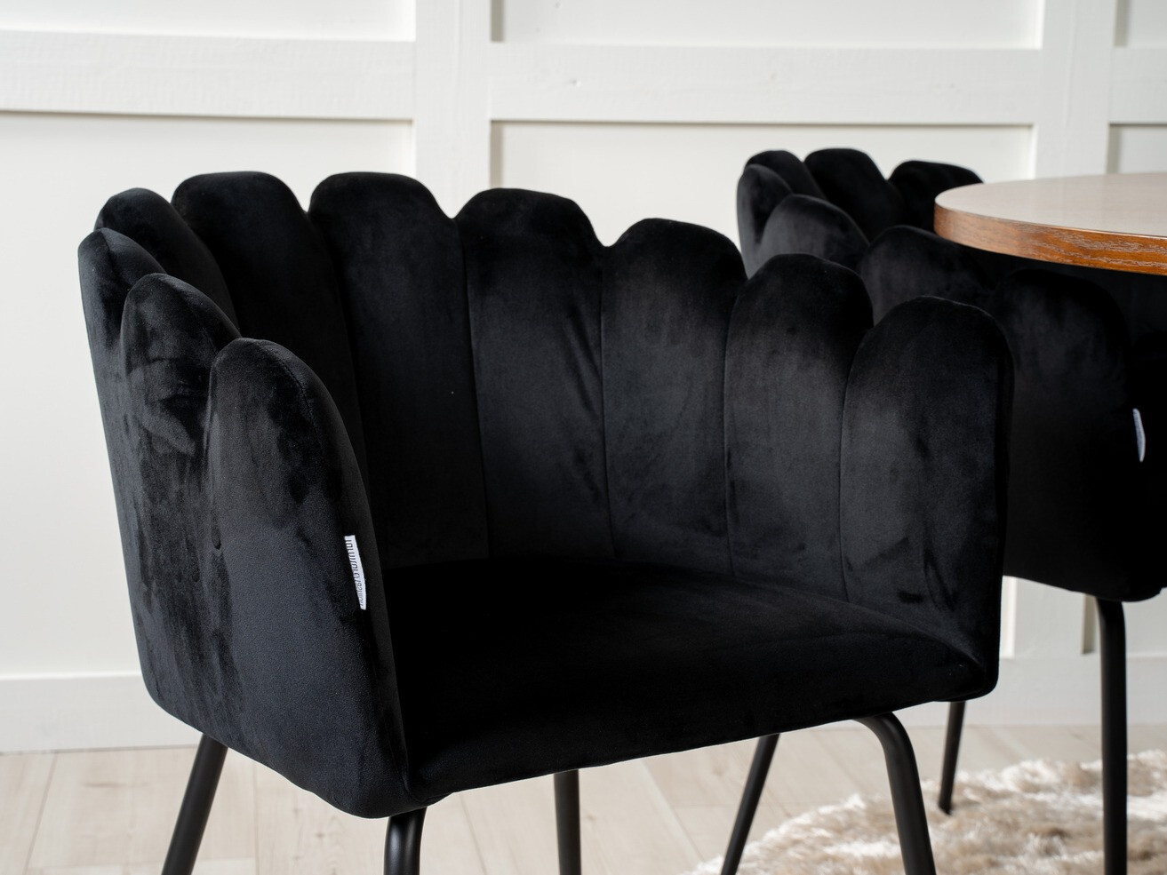 Valgomojo komplektas Dallas 311 (Juoda)