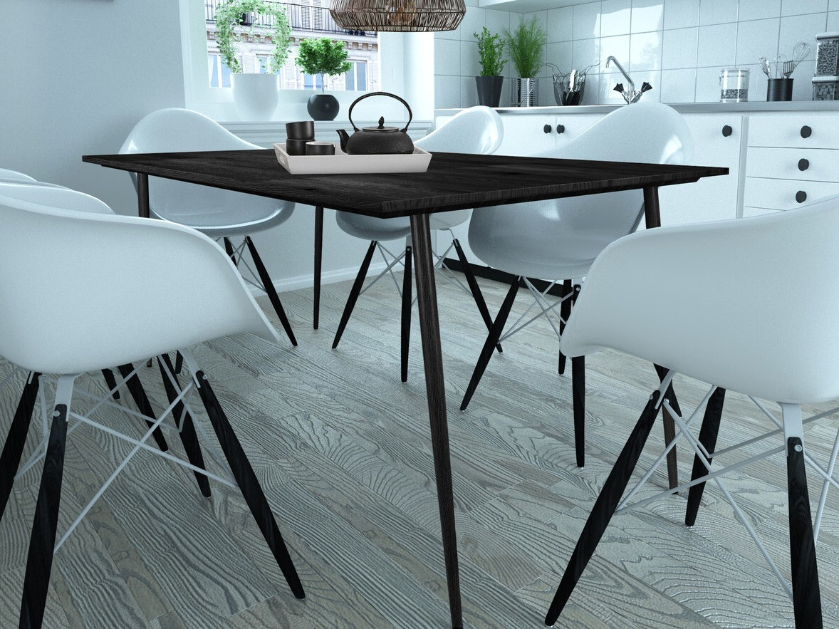 Stalas Denton 762 (Juoda)