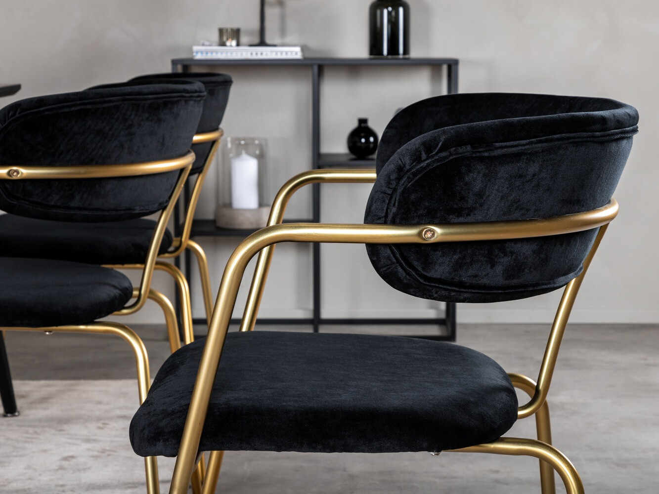 Valgomojo komplektas Dallas 2580 (Juoda + Žalvaris)