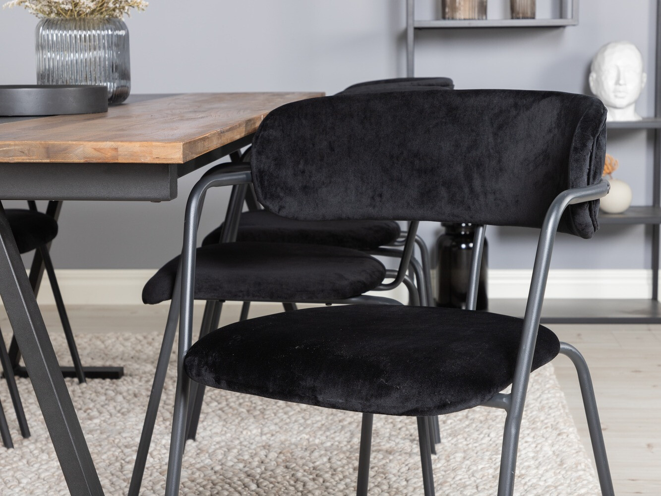 Valgomojo komplektas Dallas 1942