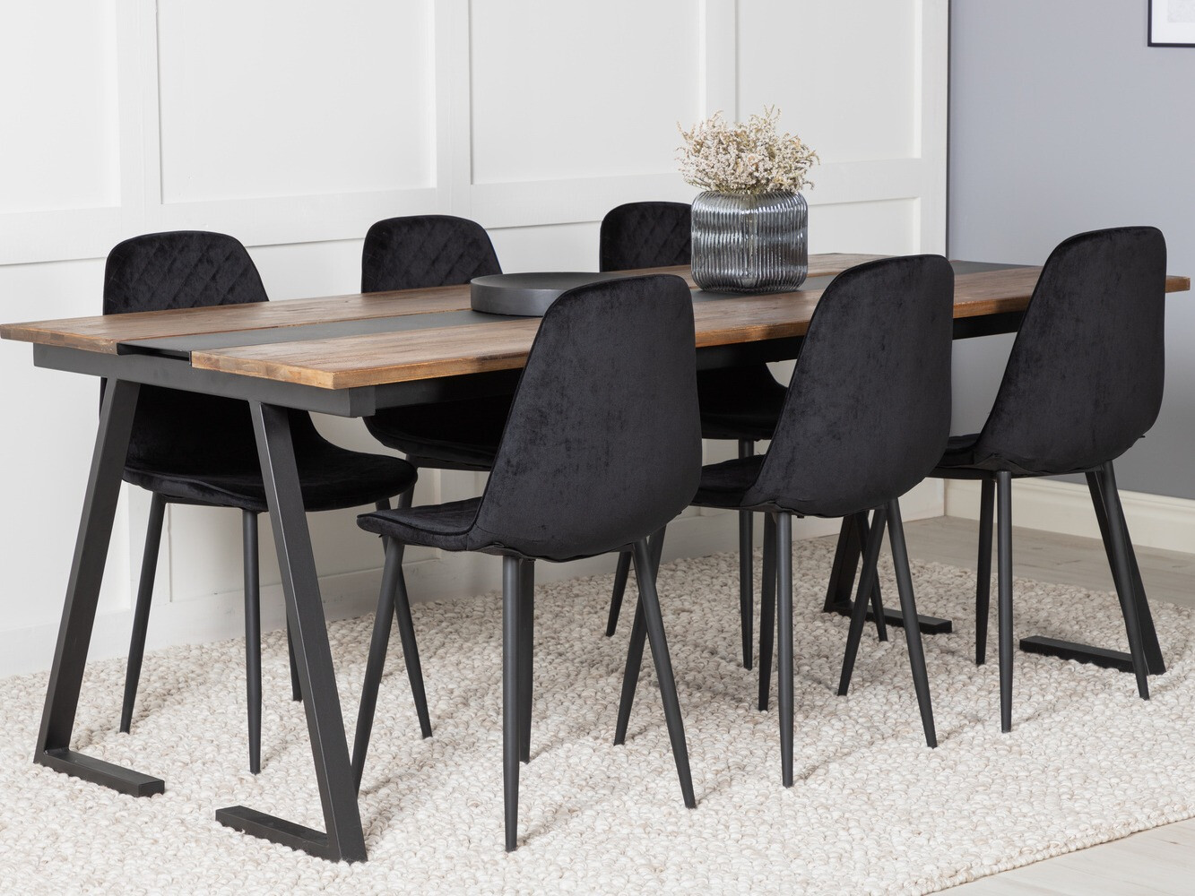 Valgomojo komplektas Dallas 1946