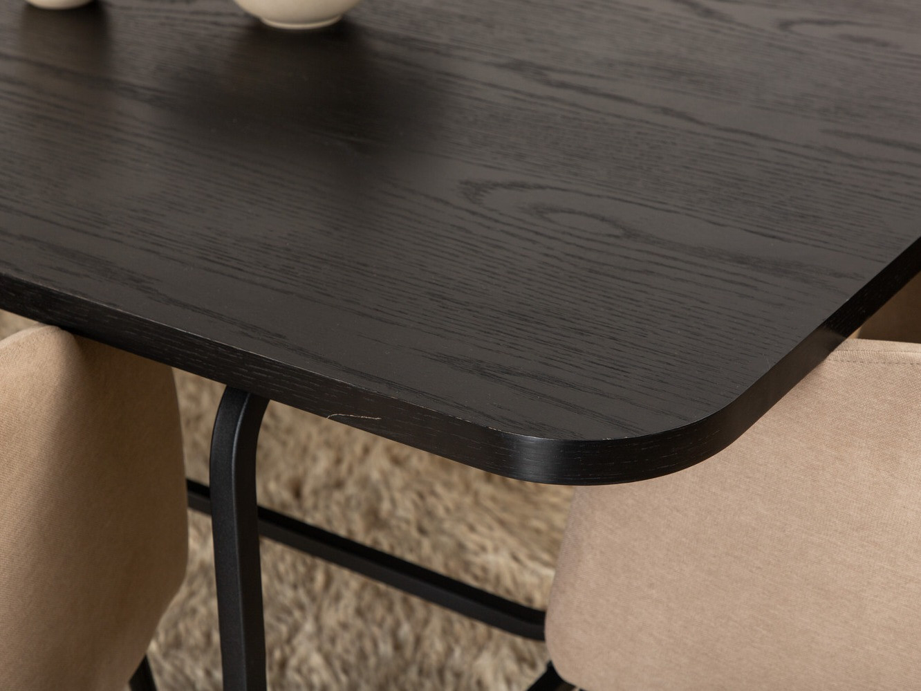 Valgomojo komplektas Dallas 2794 (Smėlinė + Juoda)