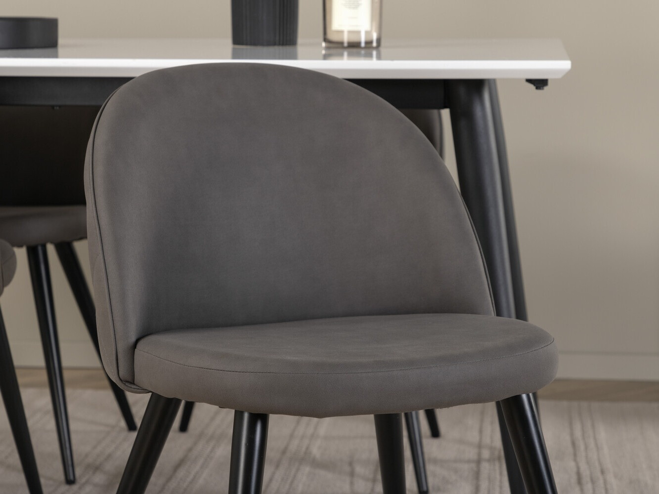 Valgomojo komplektas Dallas 2738 (Pilka + Juoda)