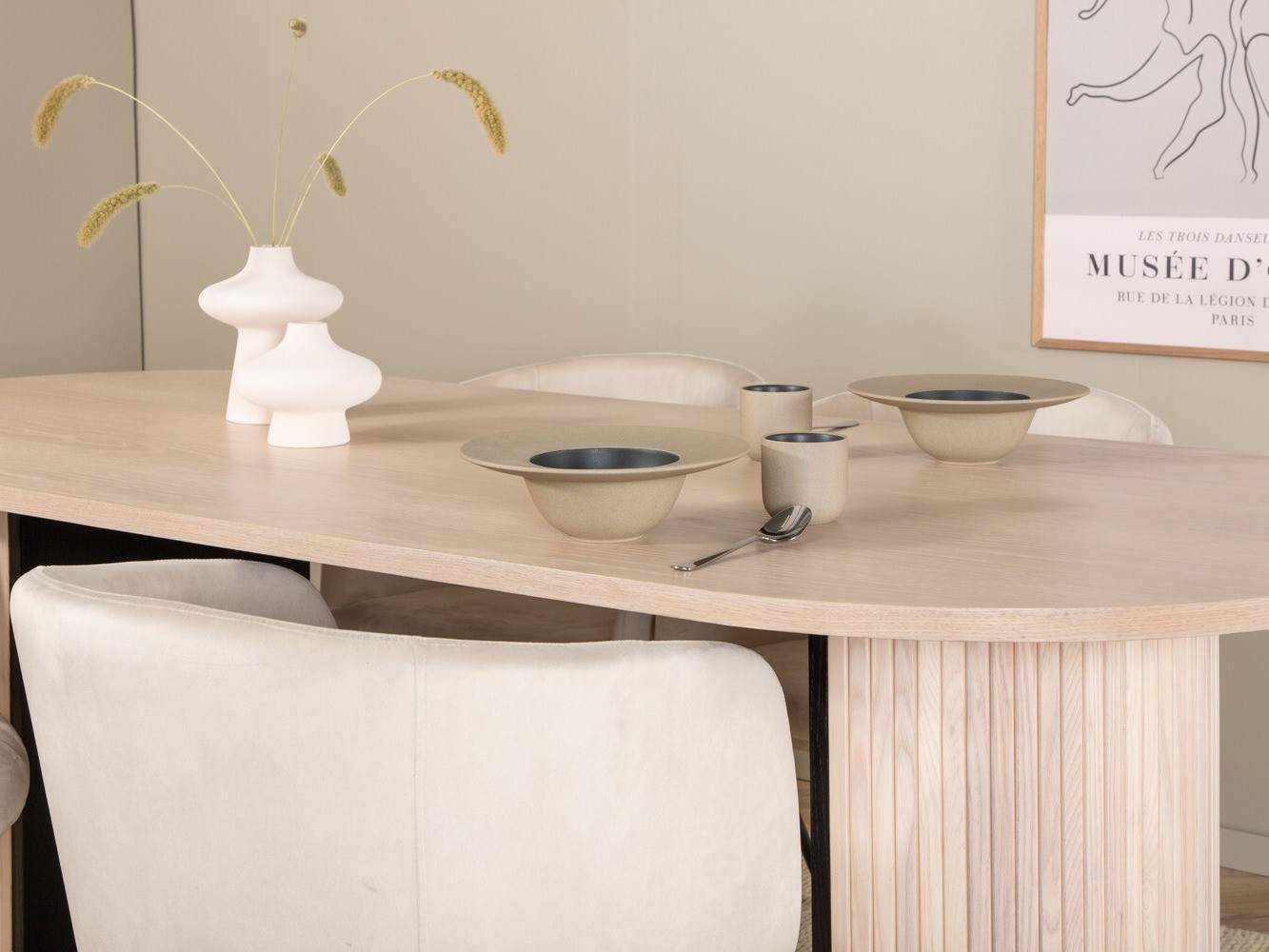 Valgomojo komplektas Dallas 2767 (Kreminė + Juoda)