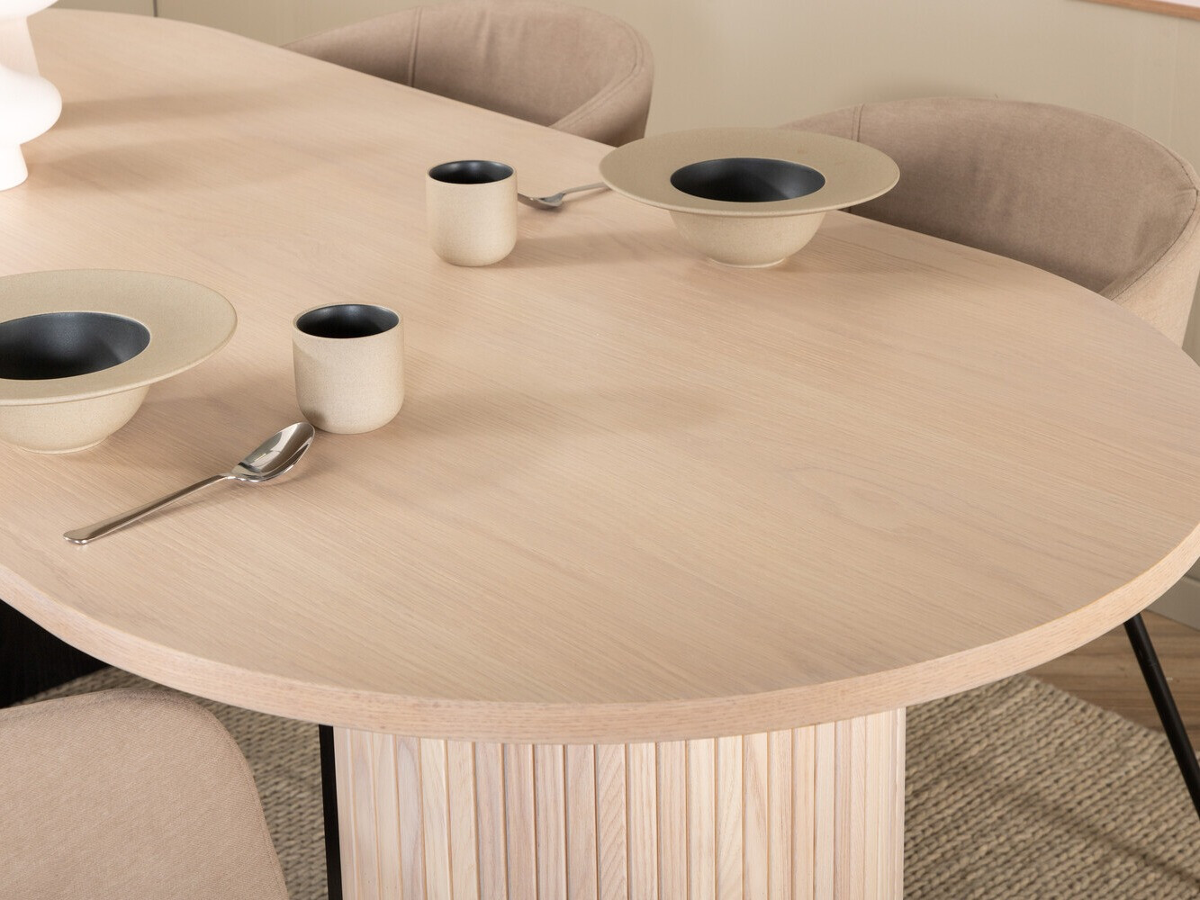 Valgomojo komplektas Dallas 2767 (Smėlinė + Juoda)