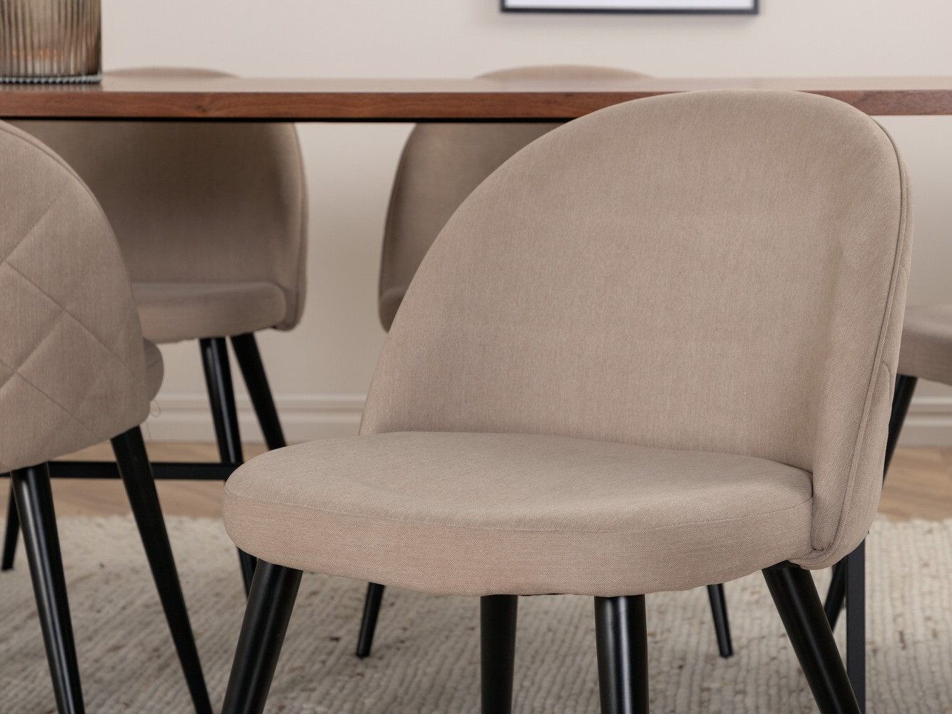 Valgomojo komplektas Dallas 2785 (Smėlinė + Juoda)