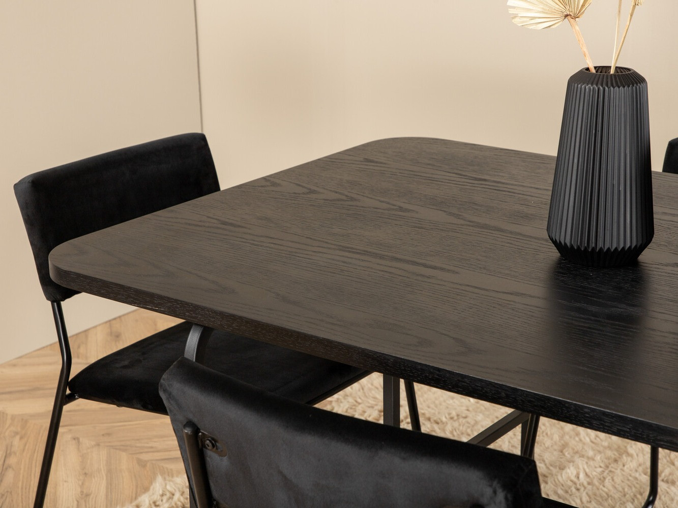 Valgomojo komplektas Dallas 2790 (Juoda)