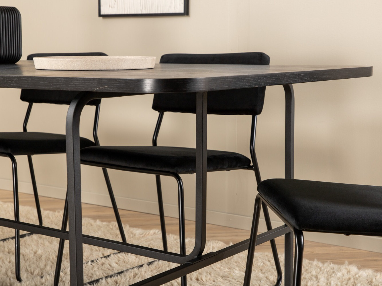 Valgomojo komplektas Dallas 2790 (Juoda)