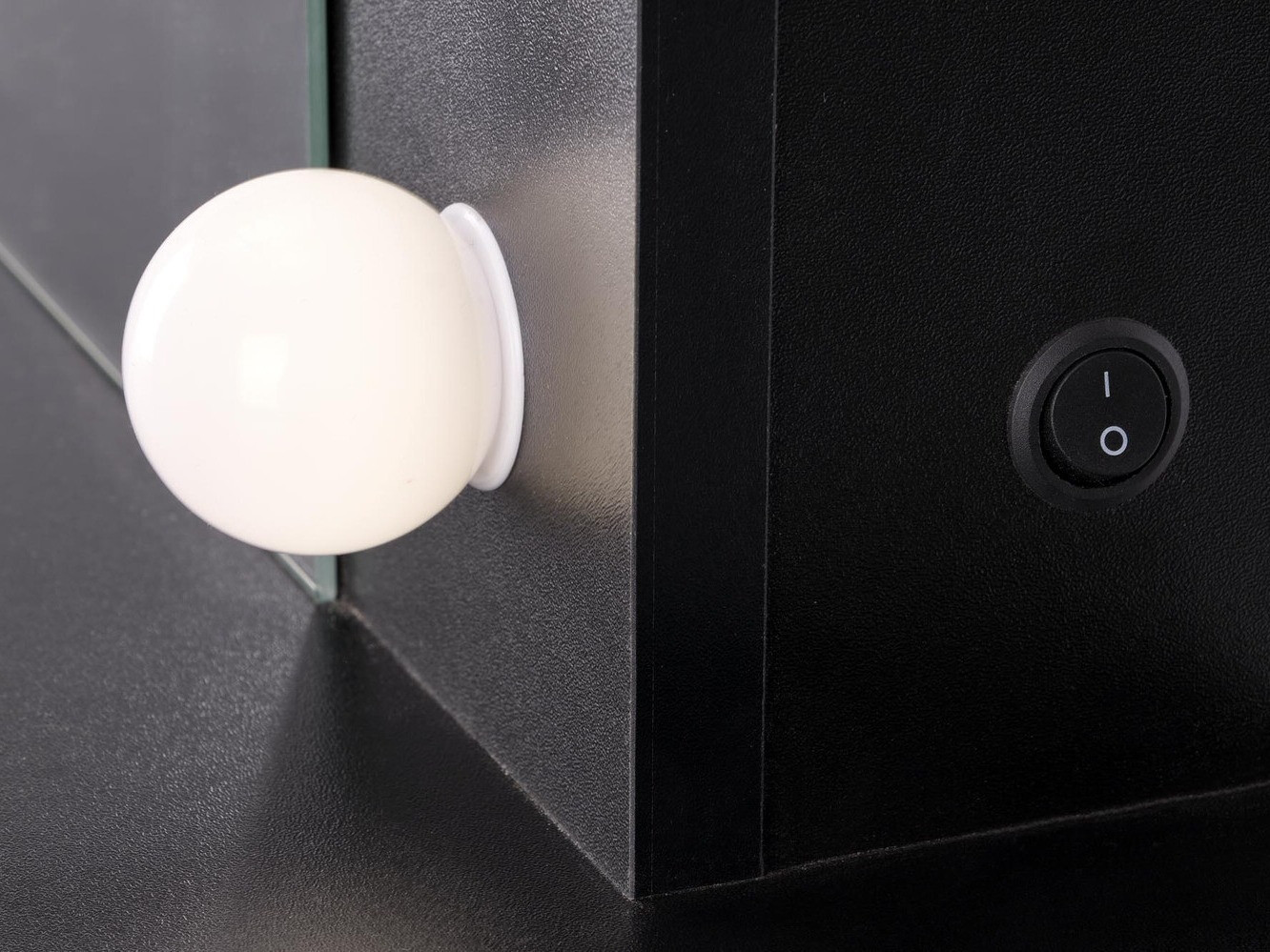 Makiažo staliukas Houston Gaudium I (Juoda)