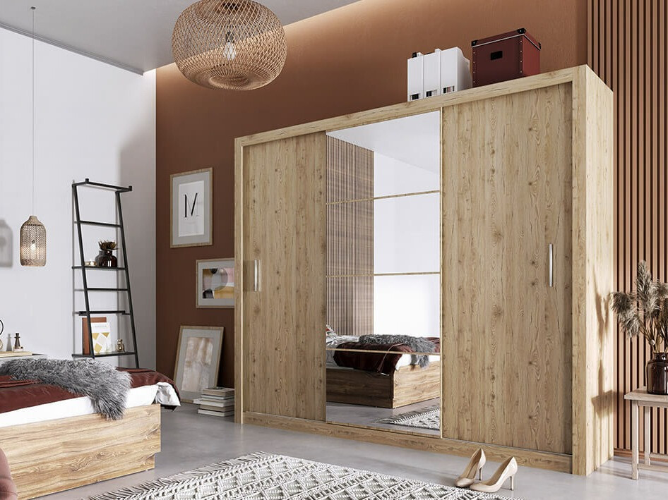 Geltonos miegamojo spintos