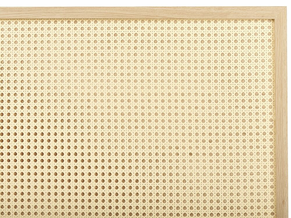 Lova Berwyn 503 (Šviesus medis)