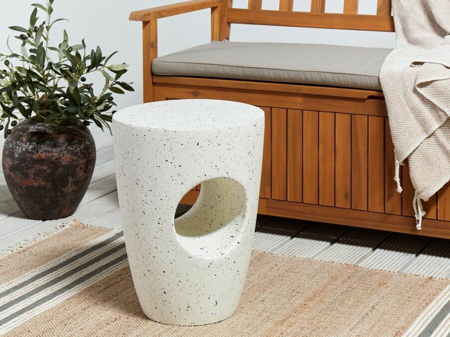 Šoninis staliukas Berwyn 605