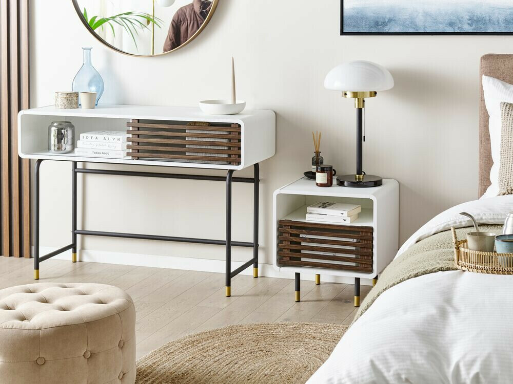 Naktinis staliukas Berwyn 617