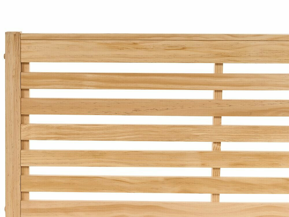 Lova Berwyn 700 (Šviesus medis)