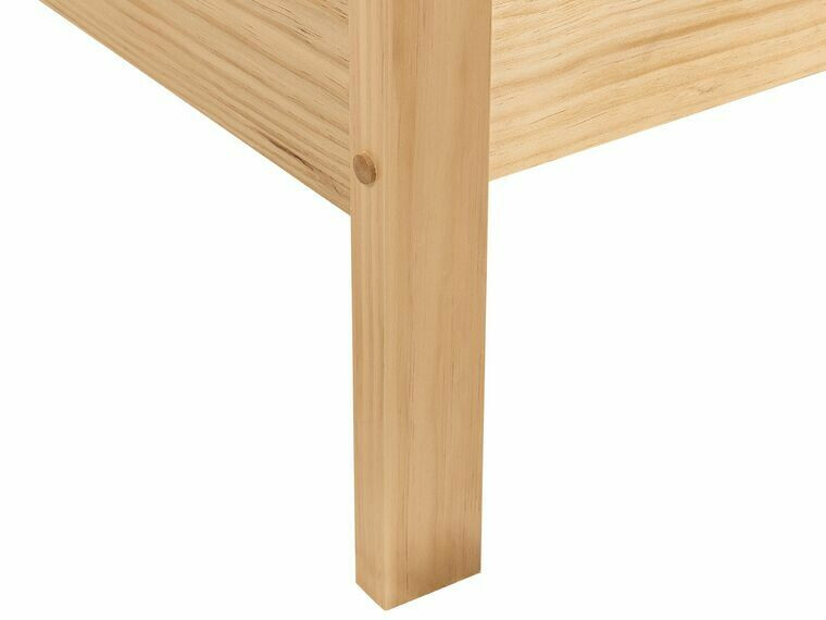 Lova Berwyn 700 (Šviesus medis)