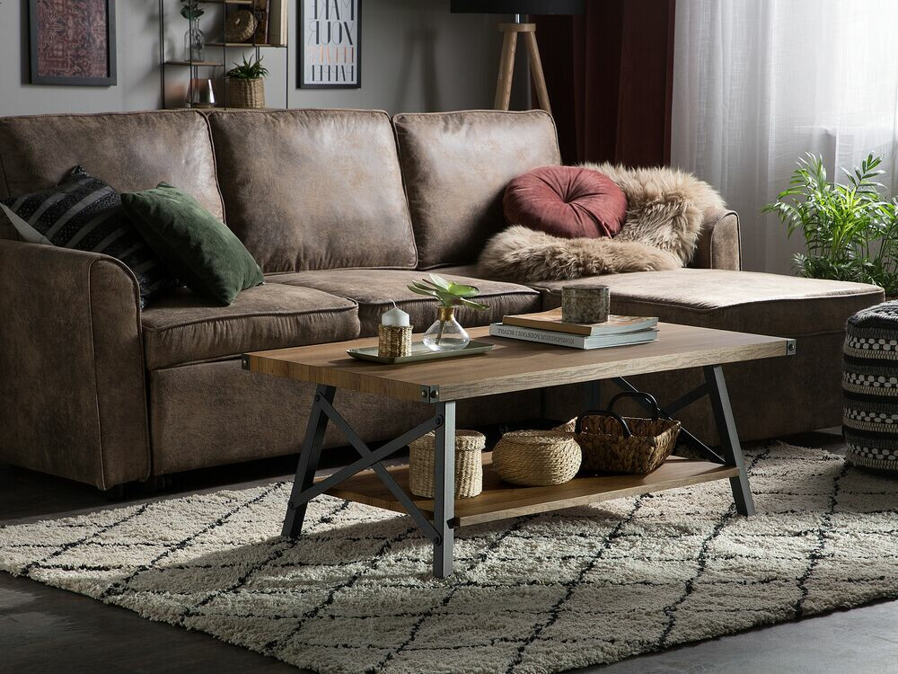 Žurnalinis staliukas Berwyn 956 (Juoda + Tamsus medis)