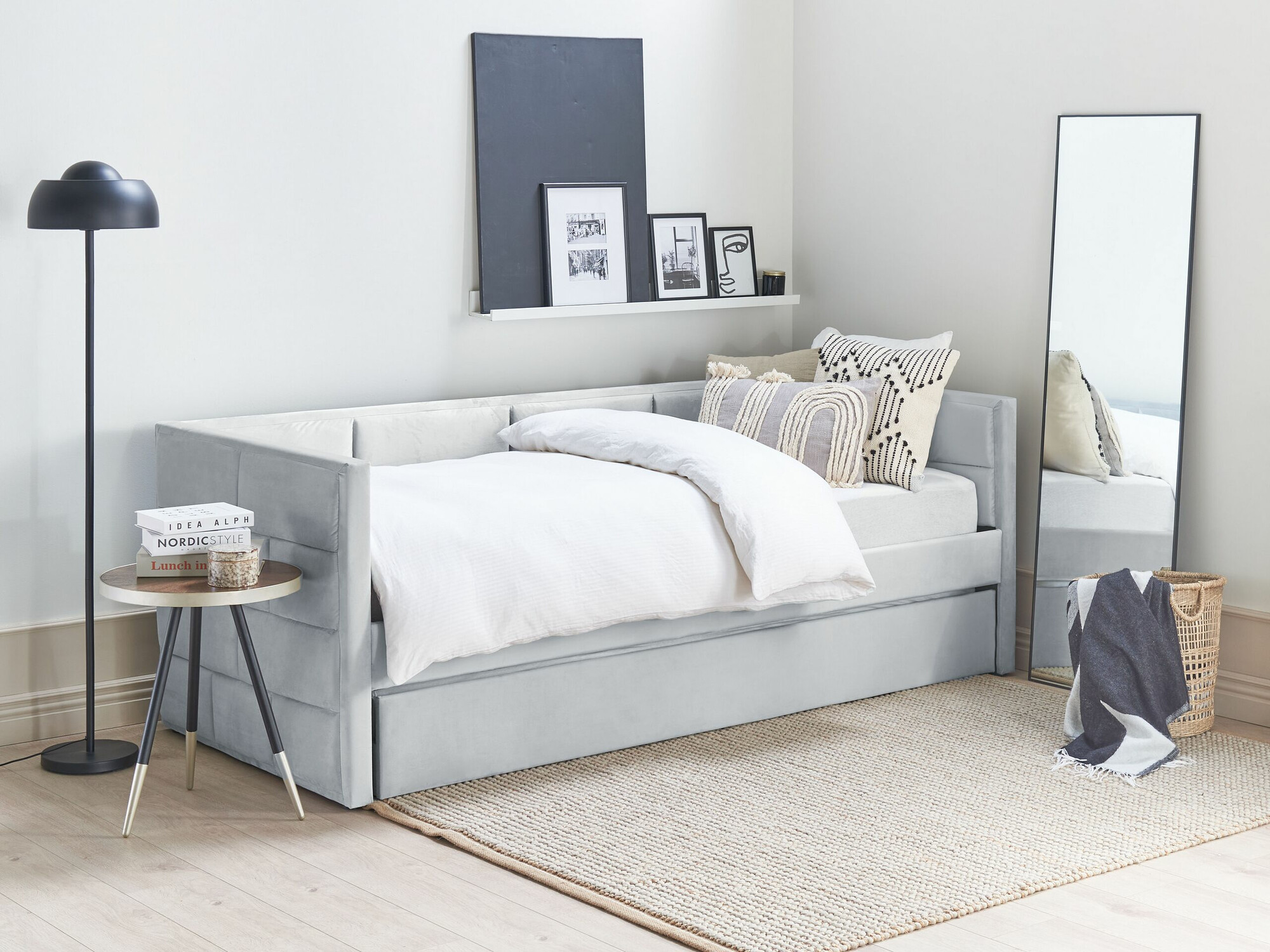 Lova Berwyn 1271 (Šviesi pilka)