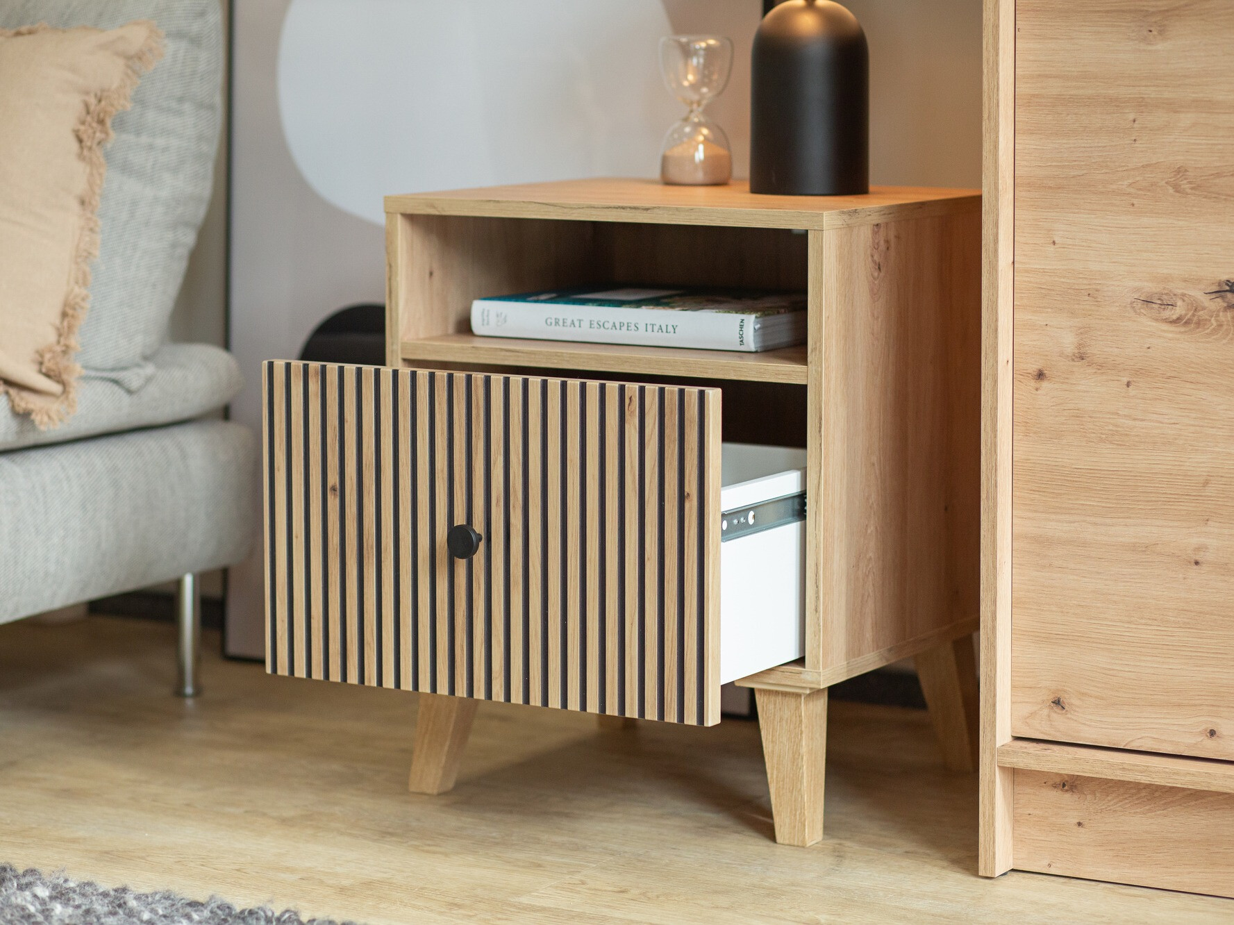 Naktinis staliukas Beltivi 106