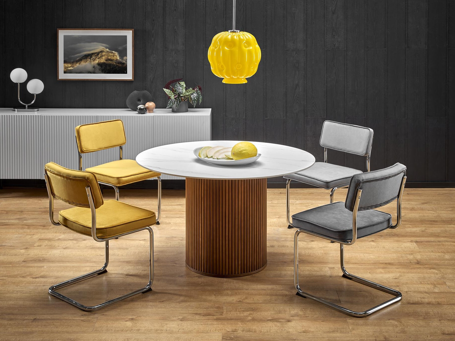 Stalas Houston Mundus