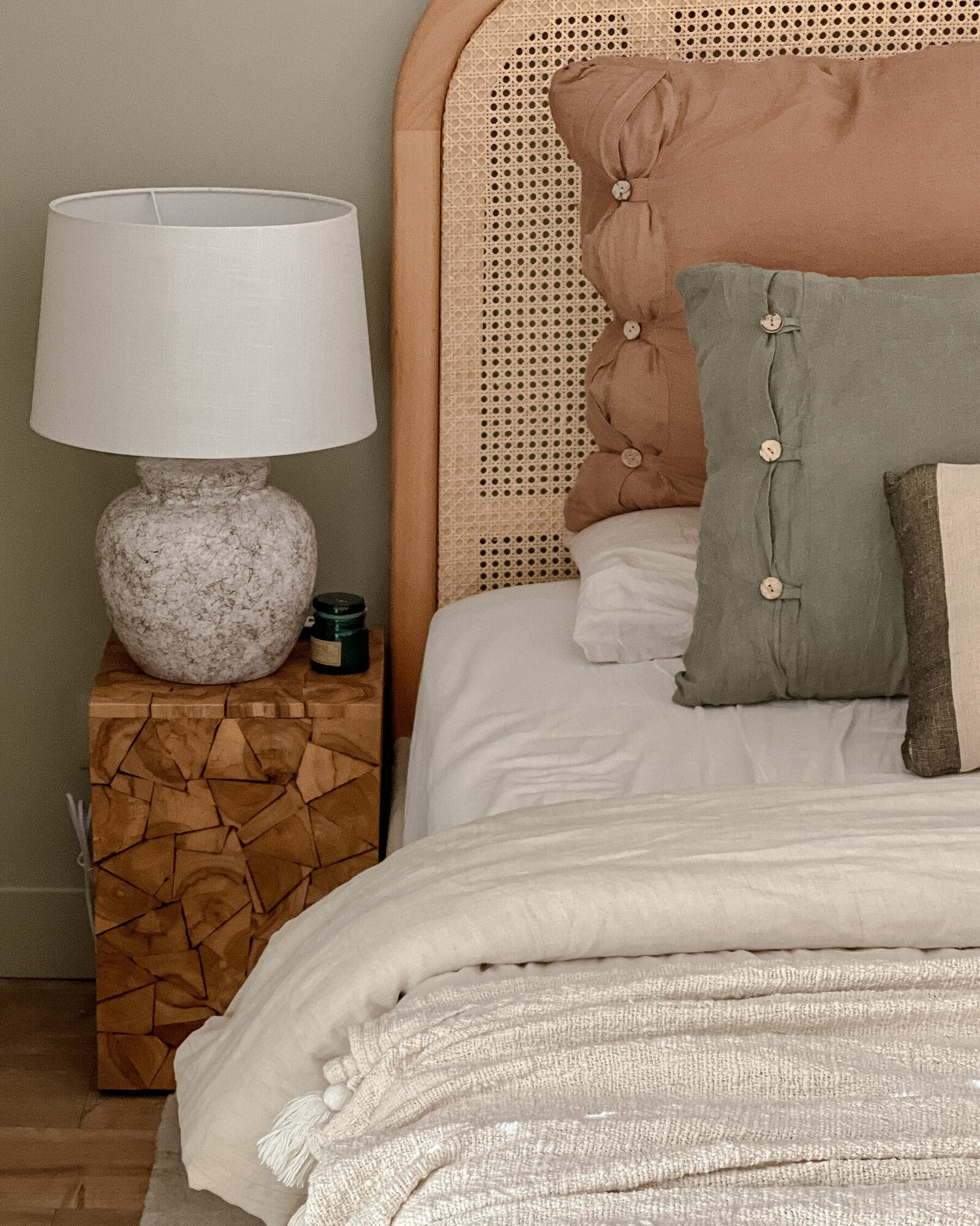 Šoninis staliukas Berwyn 1635