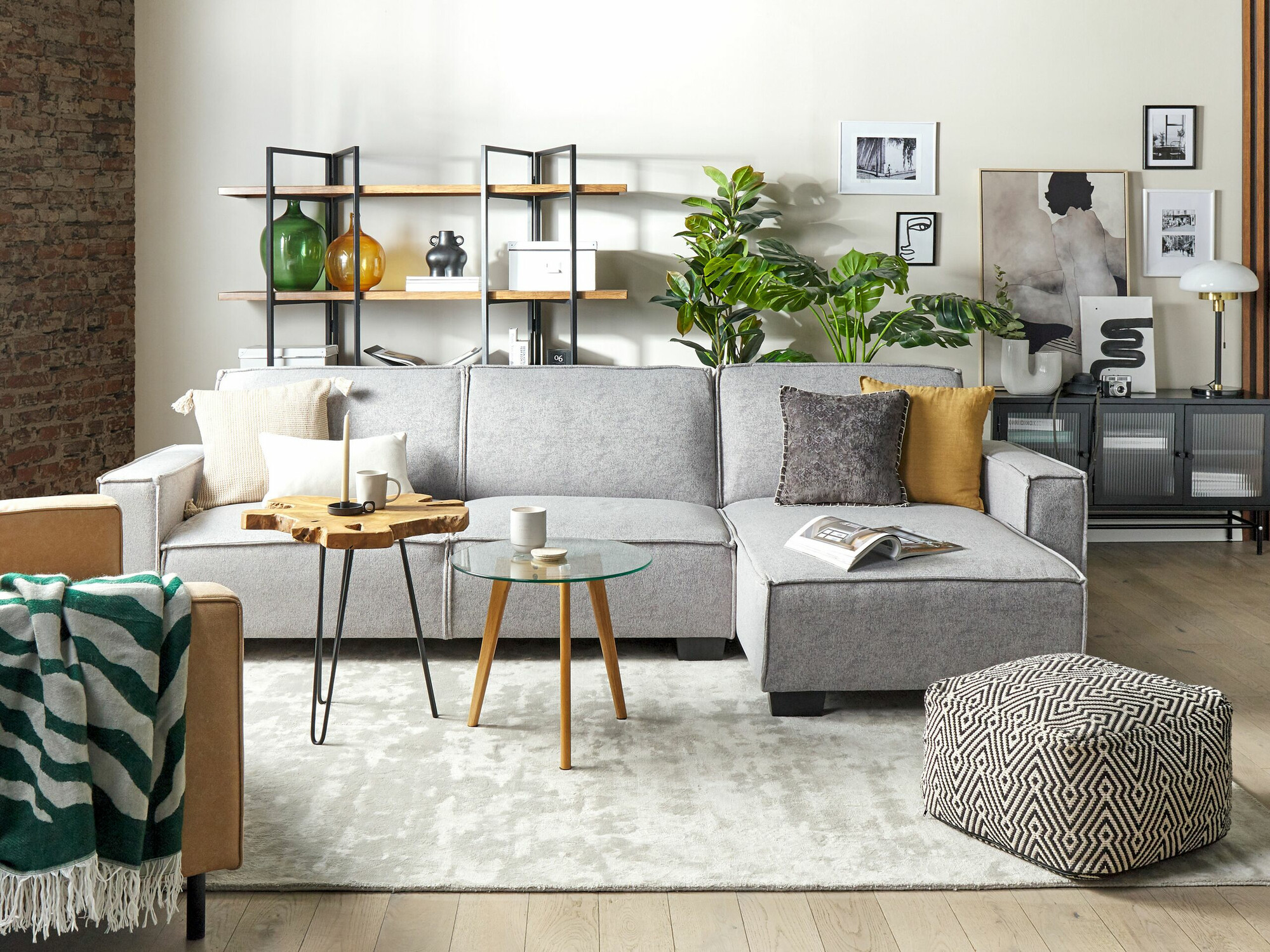 Žurnalinių staliukų komplektas Berwyn 1637