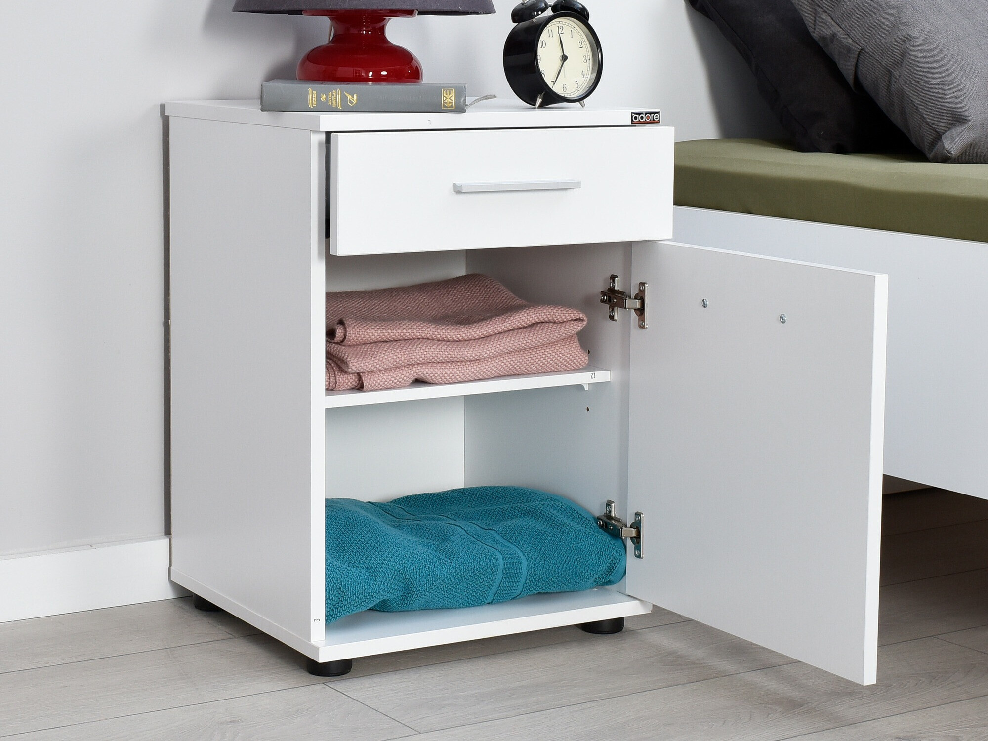 Naktinis staliukas Kailua 1830 (Balta)