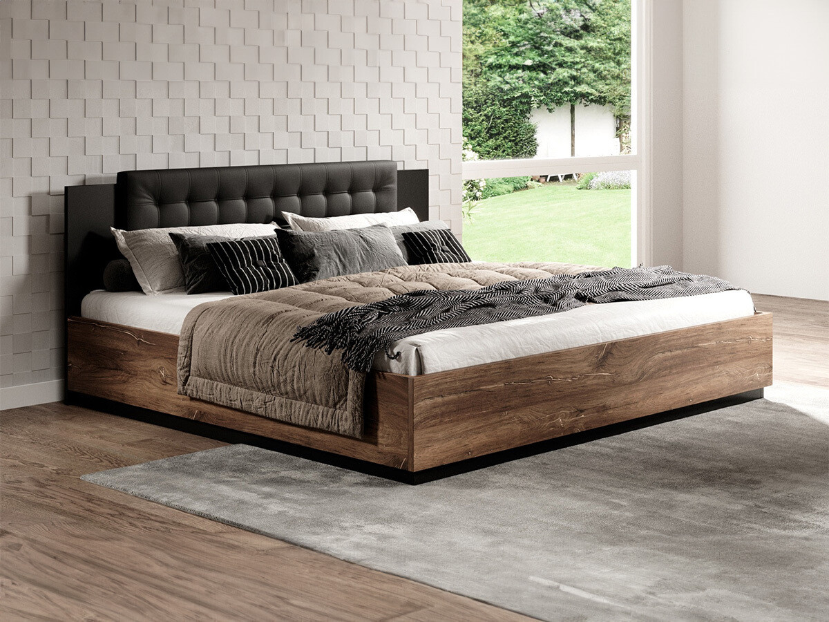 Lova Felelie 103 (Tamus Flagstaf ąžuolas + Varis)