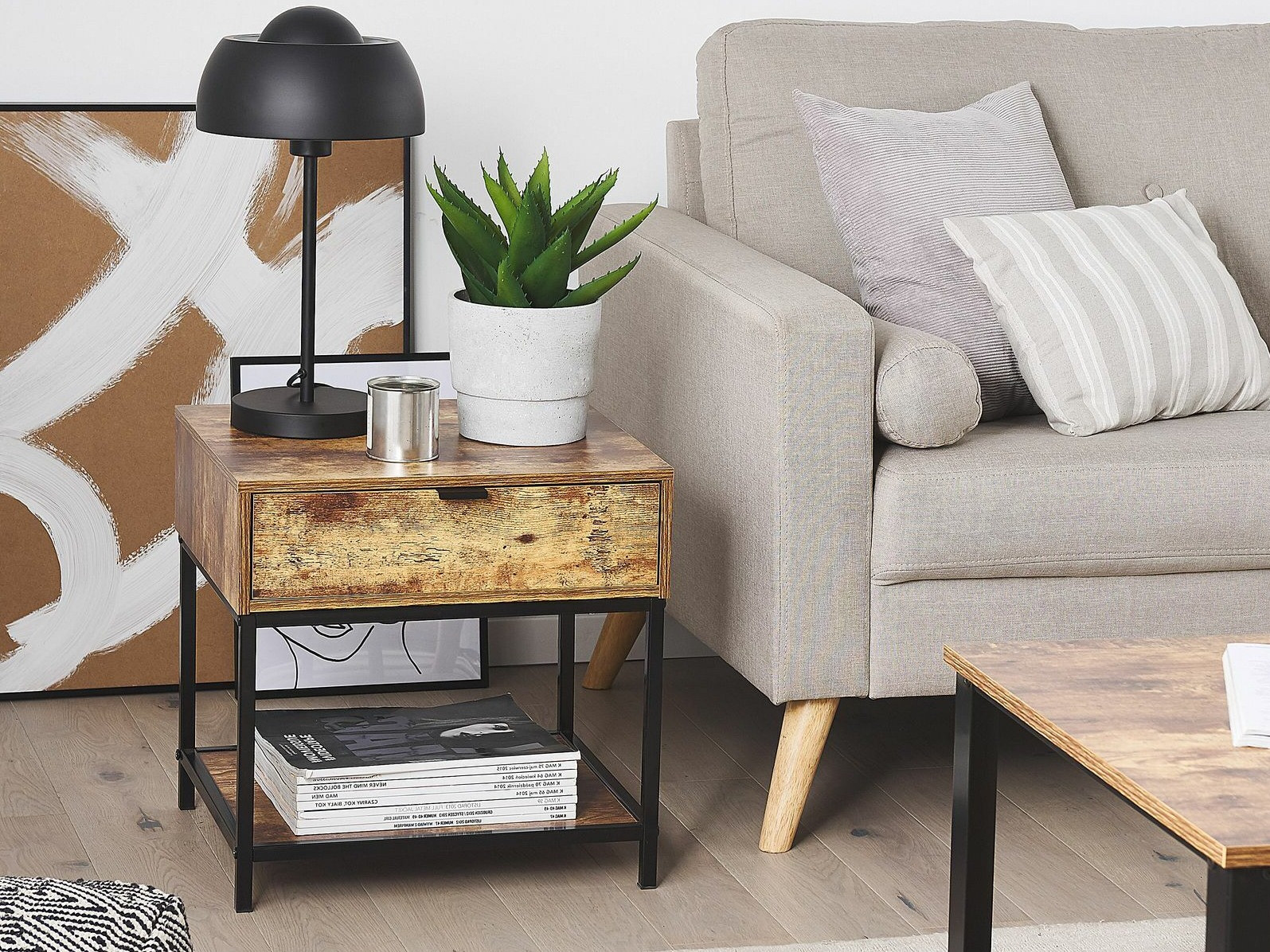 Šoninis staliukas Berwyn 761