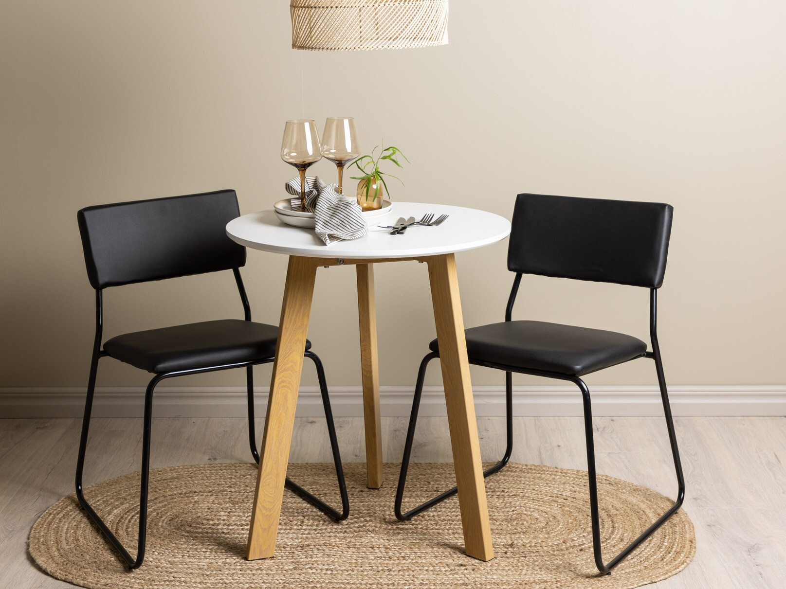 Valgomojo komplektas Dallas 3774