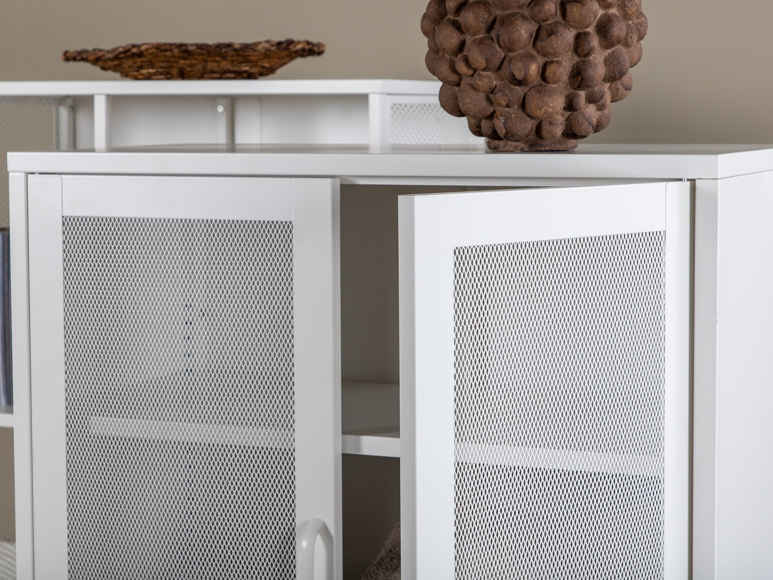 Spintelė Dallas 117 (Balta)