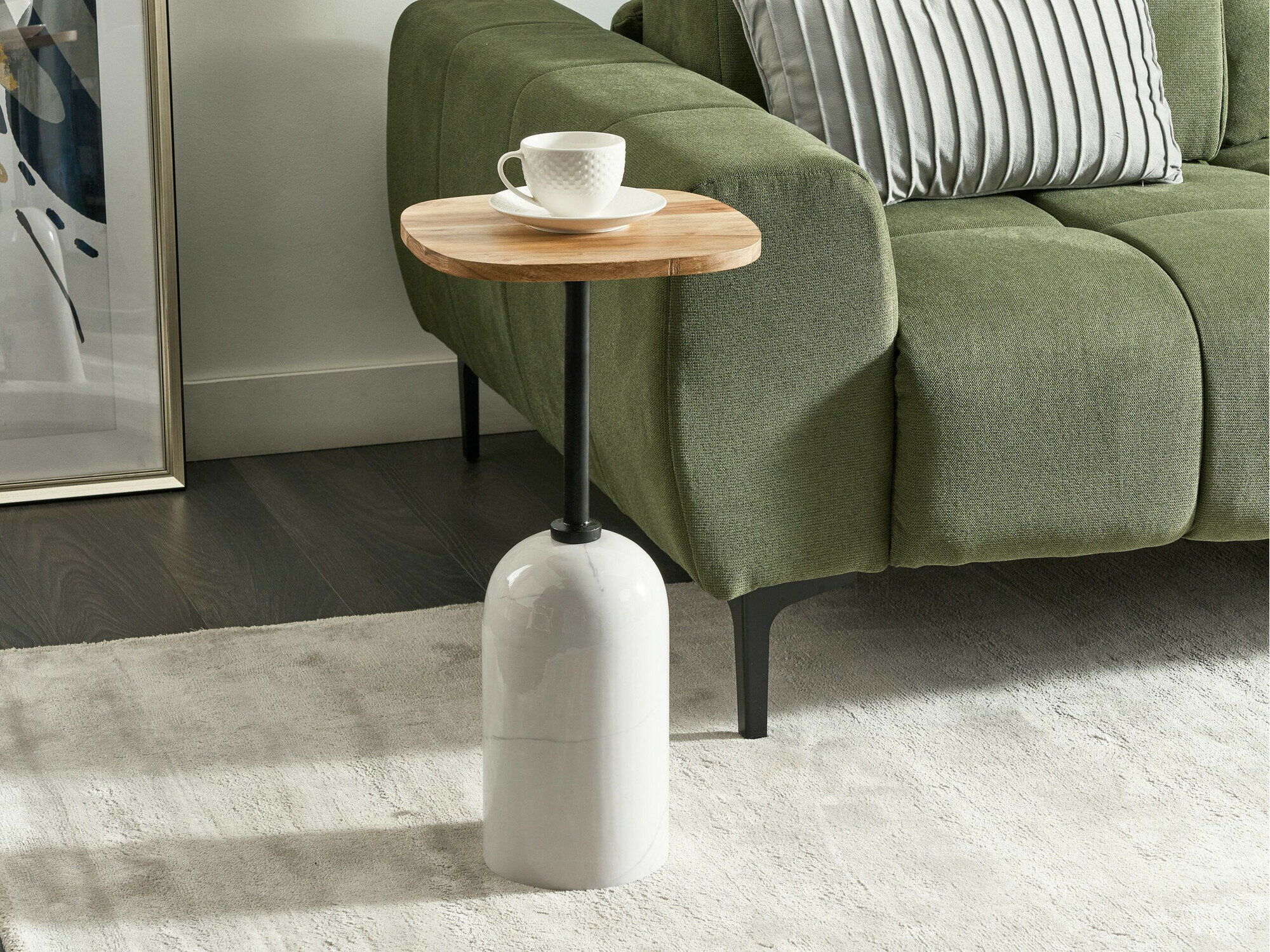 Šoninis staliukas Berwyn 2127 (Balta + Šviesus medis)