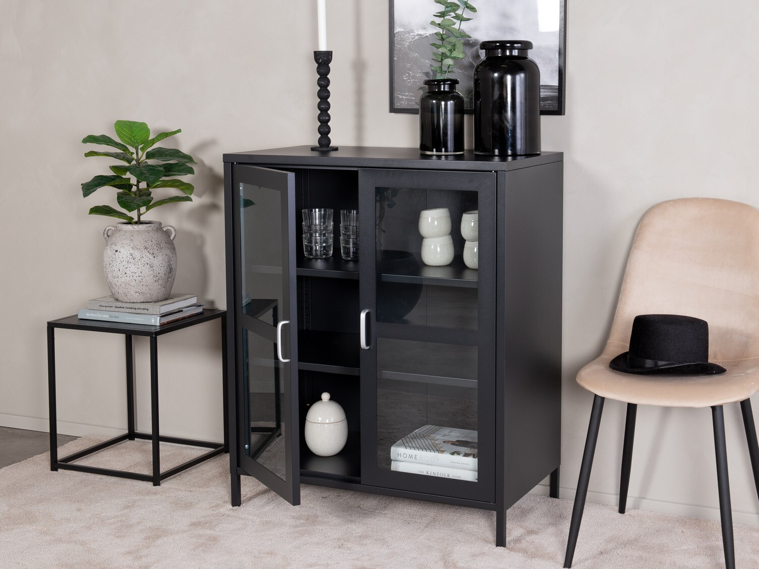 Spintelė Dallas 208 (Juoda)