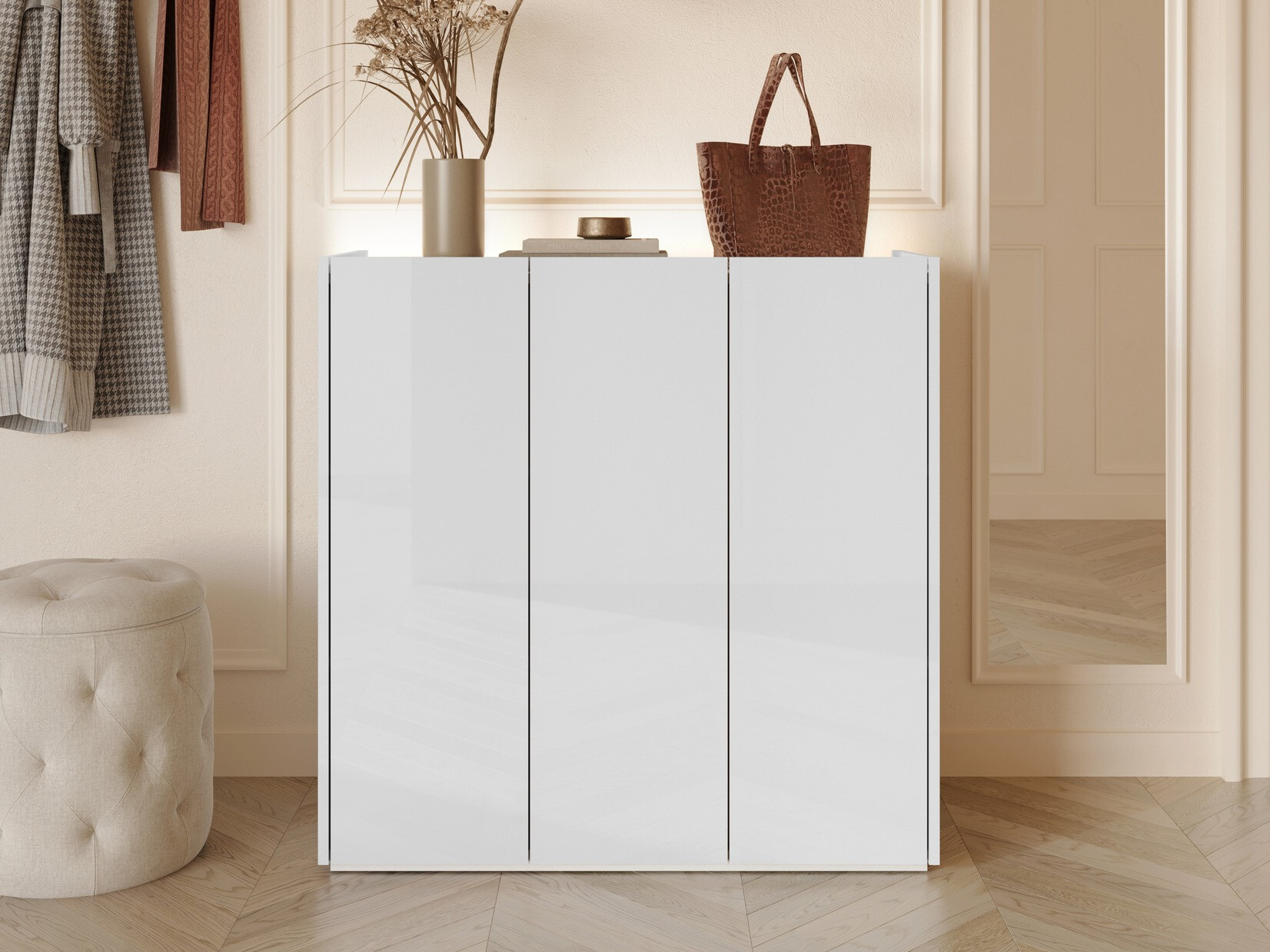 Spintelė Fresno 149 (Blizgi balta)